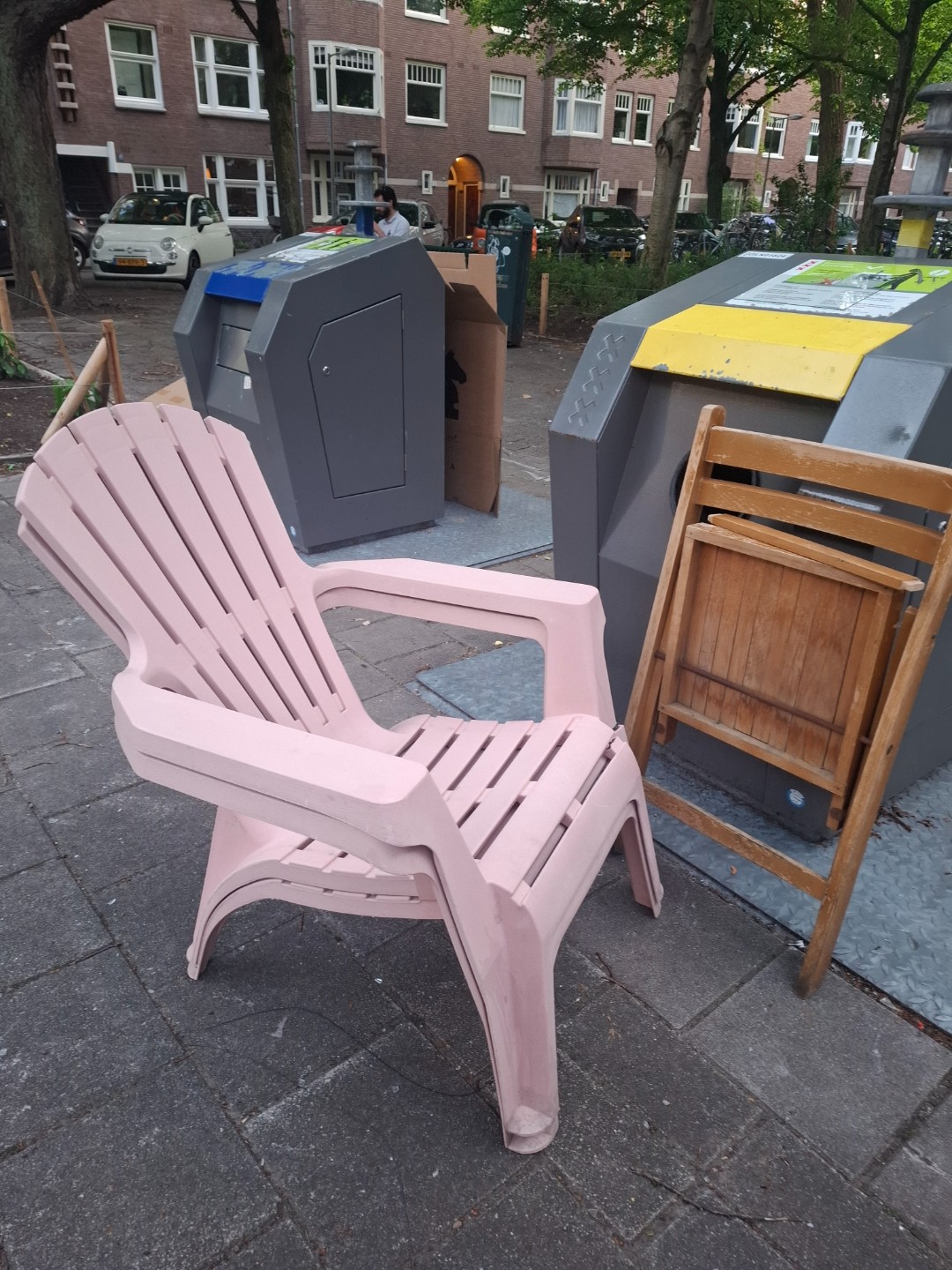 Item found on Amsterdam, Zuid, Stadionbuurt, Van Tuyll van Serooskerkenweg 14 1
