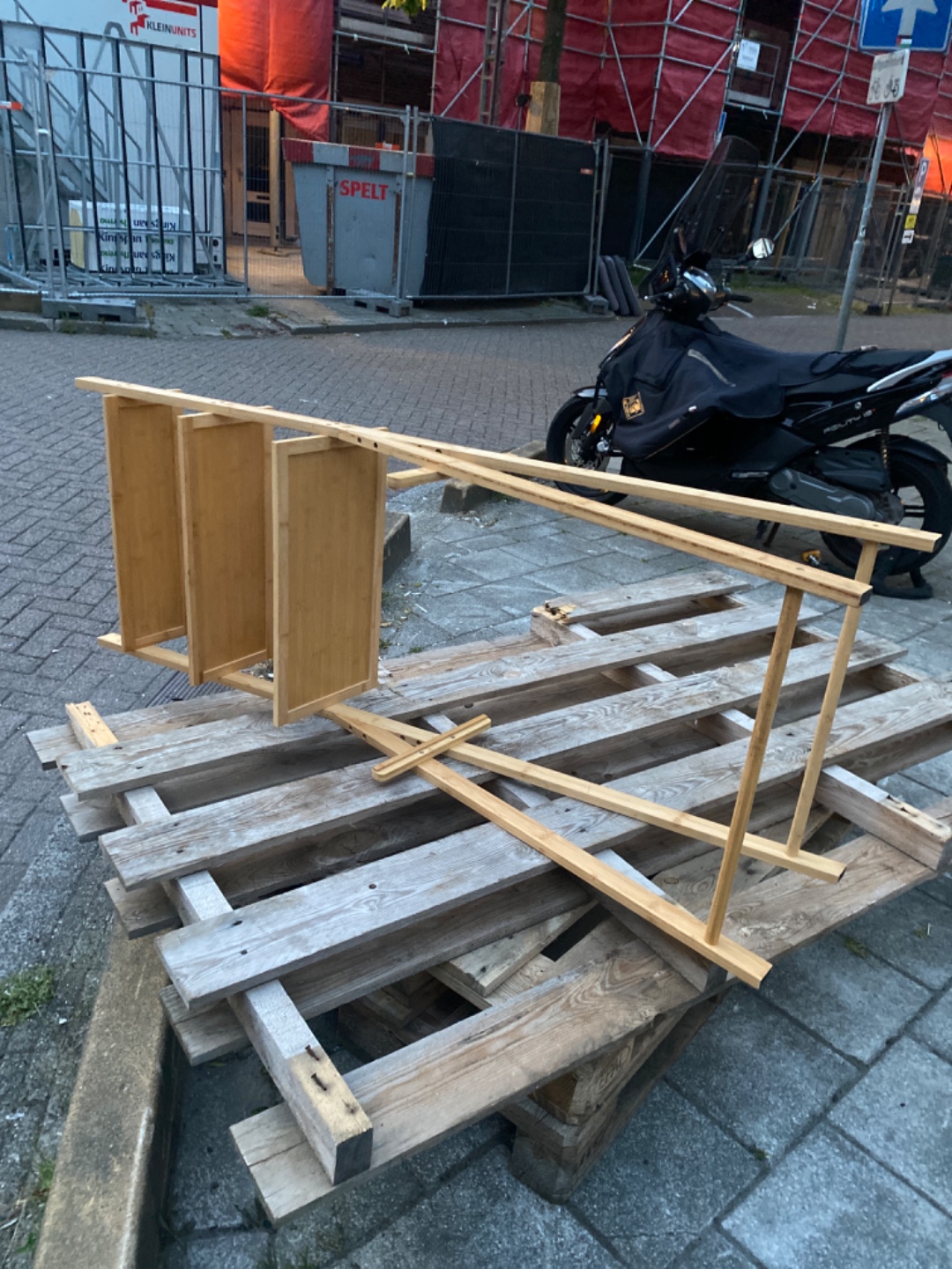 Item found on Amsterdam, Hoofdweg e.o., Hudsonstraat 119 3