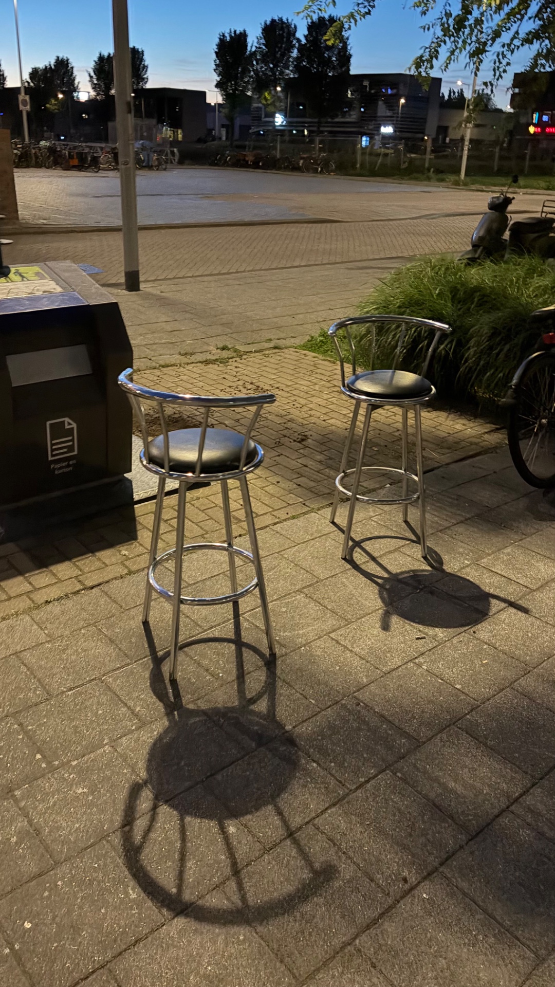 2 barkrukken 1