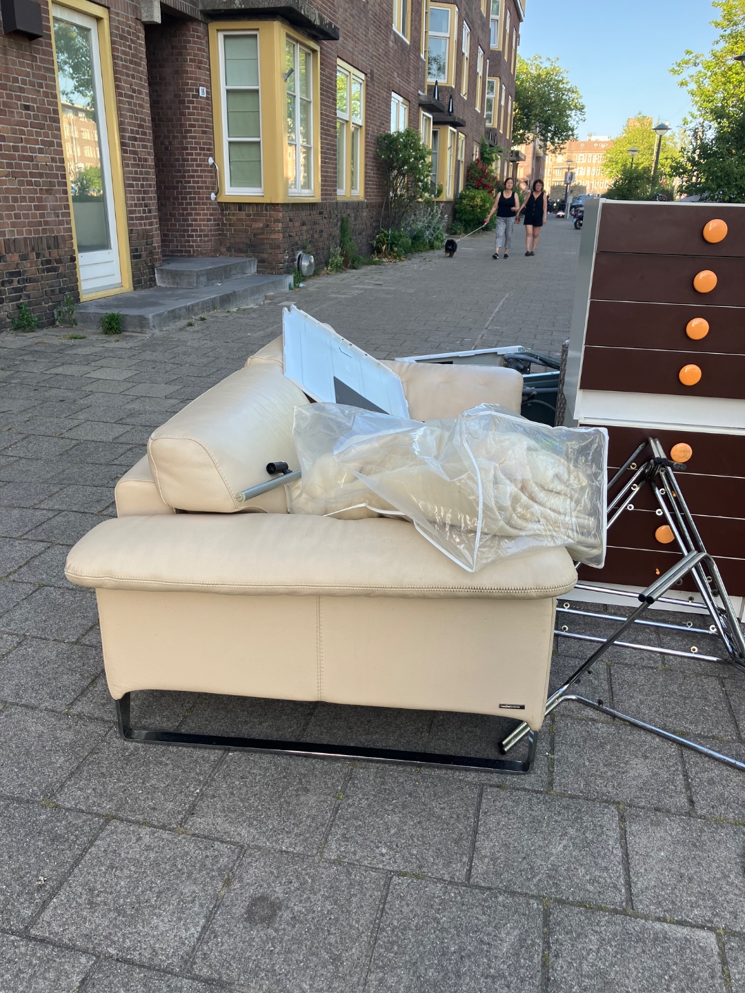 Roche Bobois bank 3