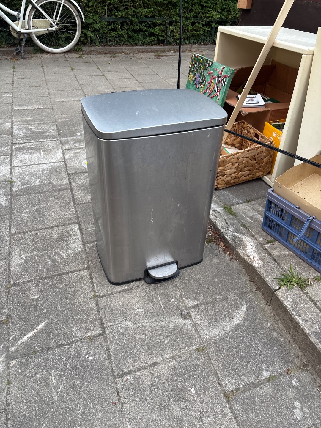 Item found on Amsterdam, Helmersbuurt, Jeltje De Bosch Kemperpad 45 1