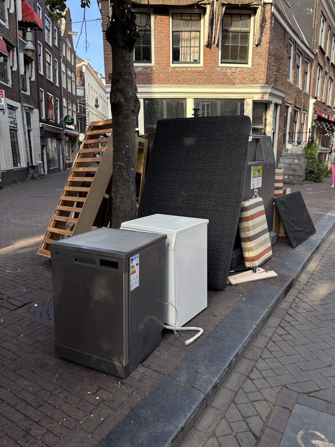 Item found on Amsterdam, Centrum, Grachtengordel, Reguliersdwarsstraat 121 1