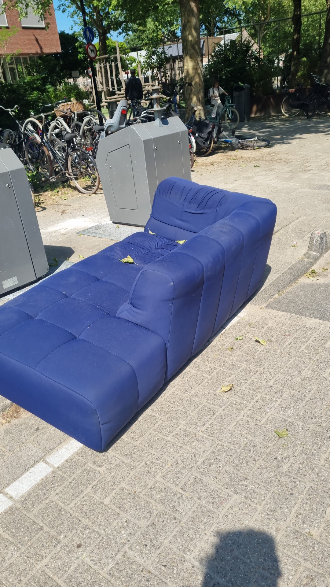 Bank, couch 1