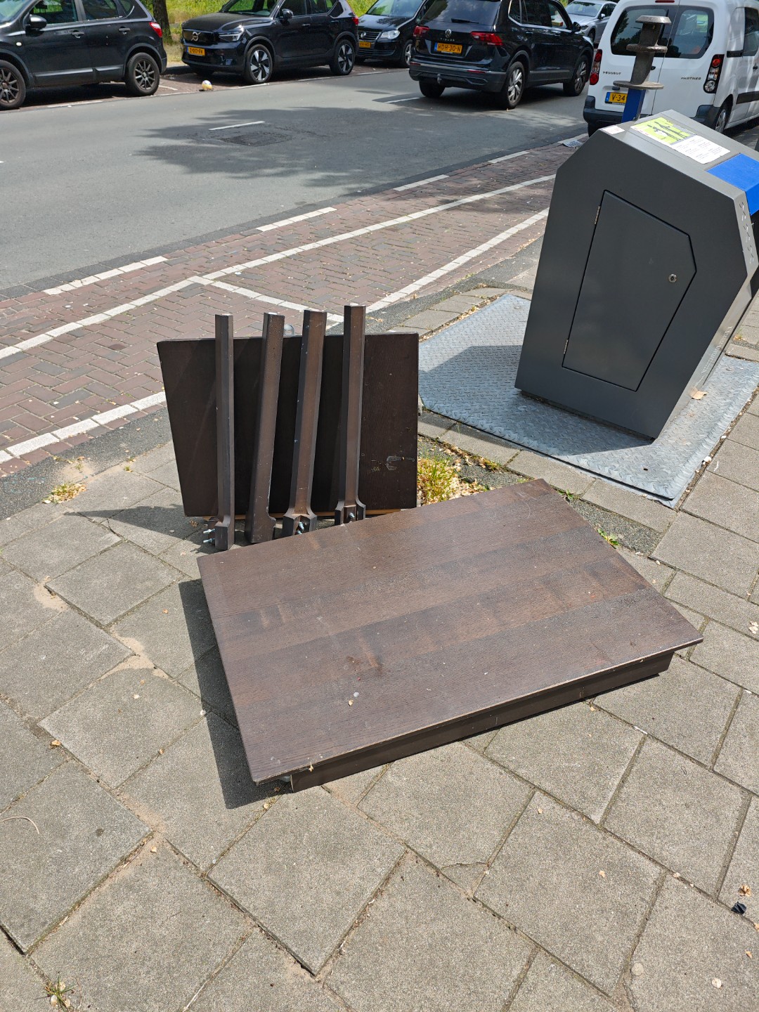 Expandable table 1
