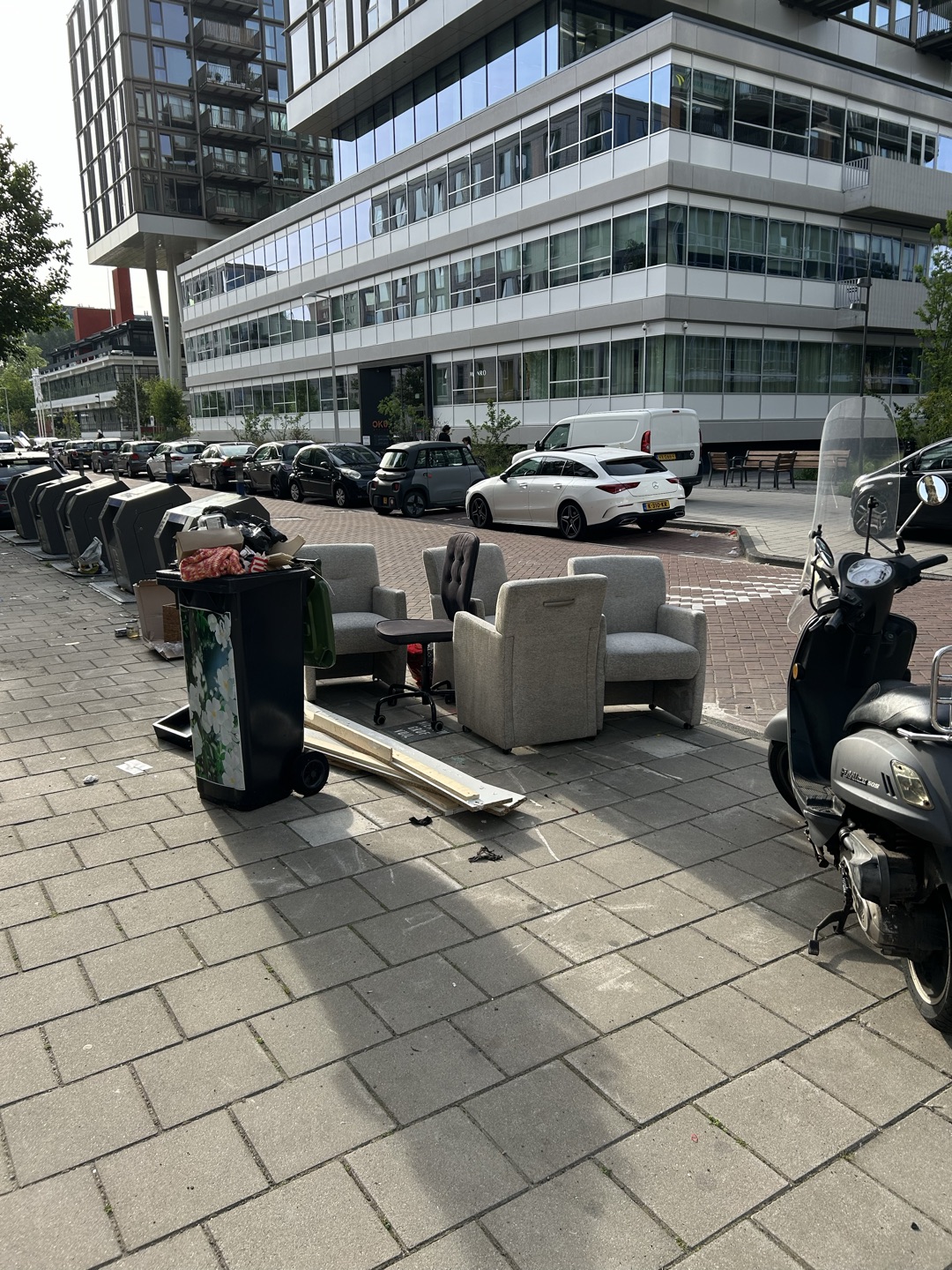Item found on Amsterdam, Nieuw-West, Overtoomse Veld, Koningin Wilhelminaplein 994 1