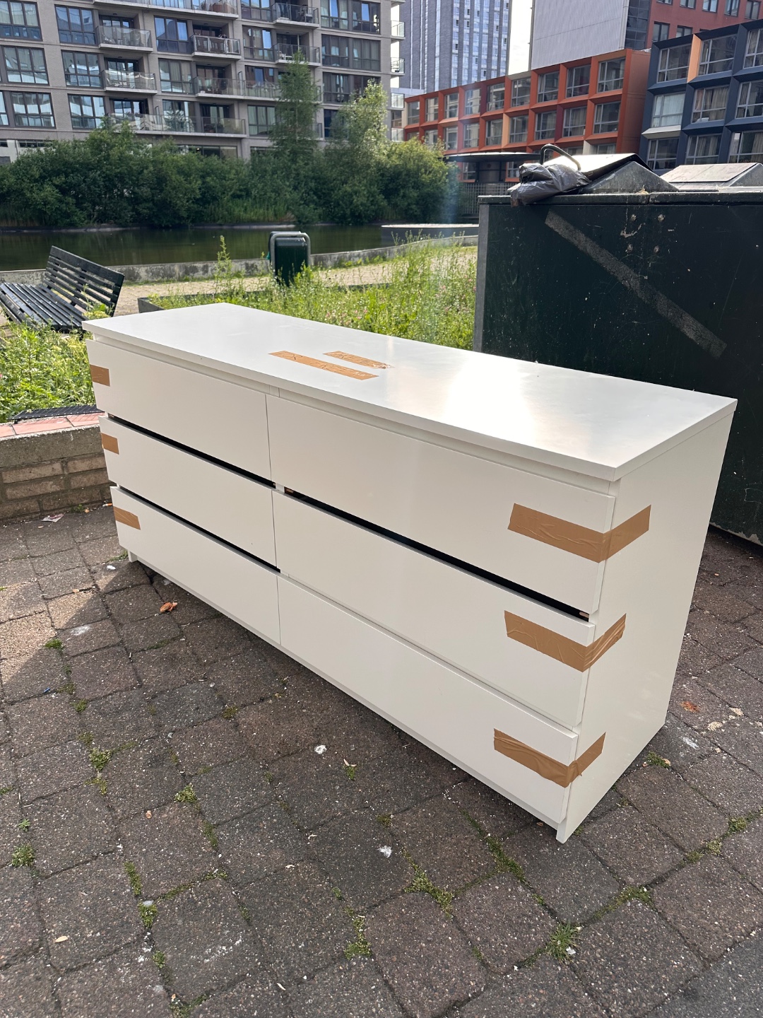 Item found on The Hague, Laak, Rijswijkseweg 27 1