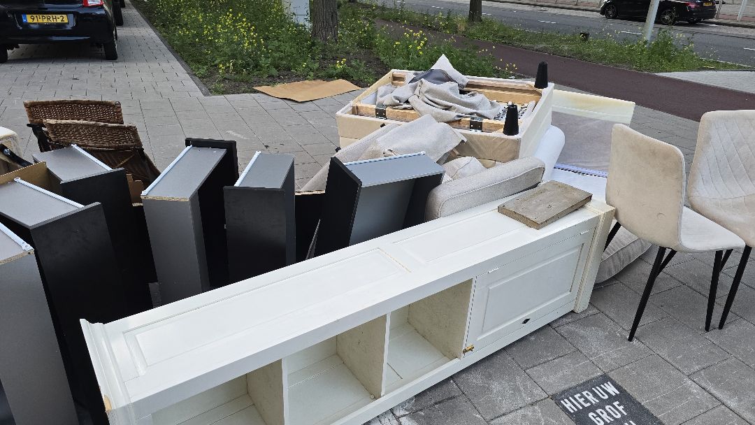 Item found on Amsterdam, Nieuw-West, Overtoomse Veld, Derkinderenstraat 2 1