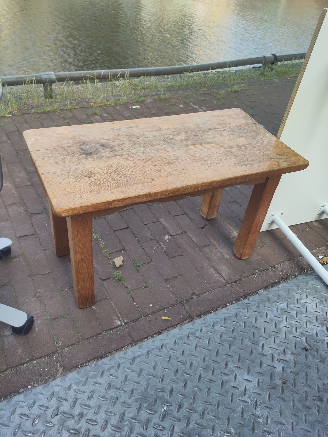 bijzettafel 1