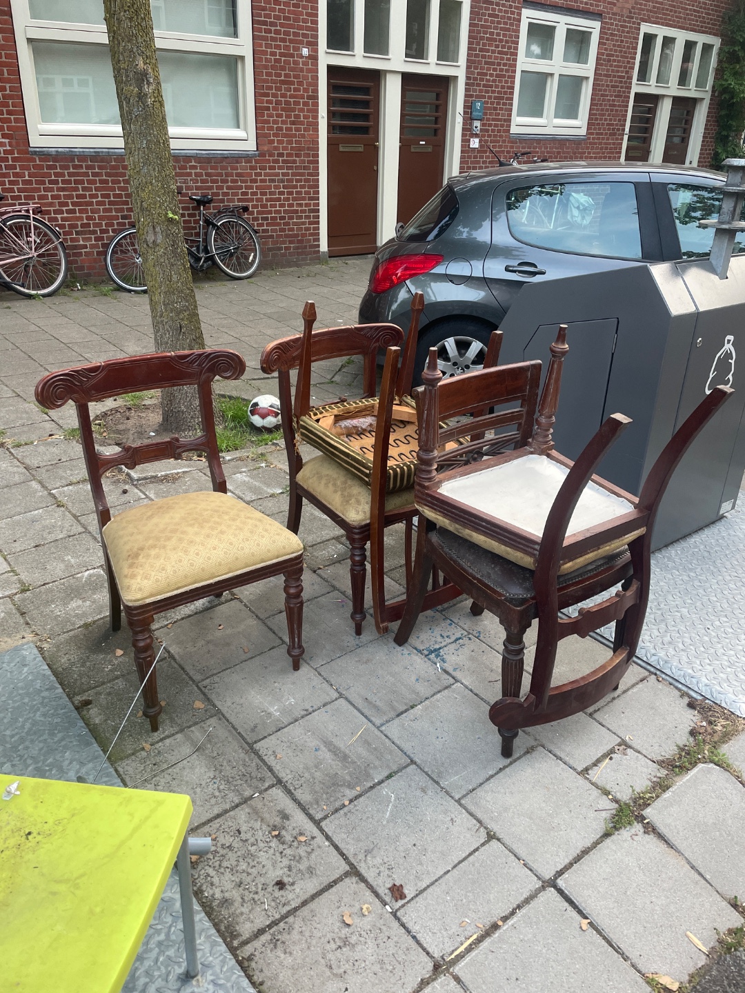 Ouderwetse stoelen 1