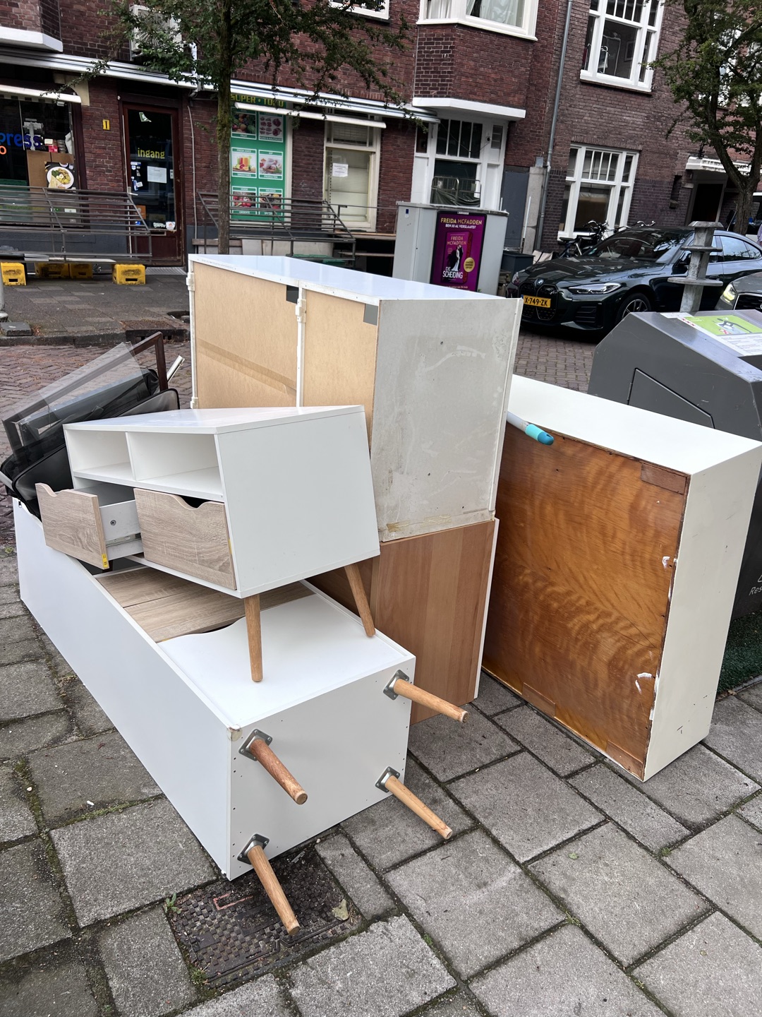 Item found on Amsterdam, Zuid, Stadionbuurt, Hectorstraat 1 2