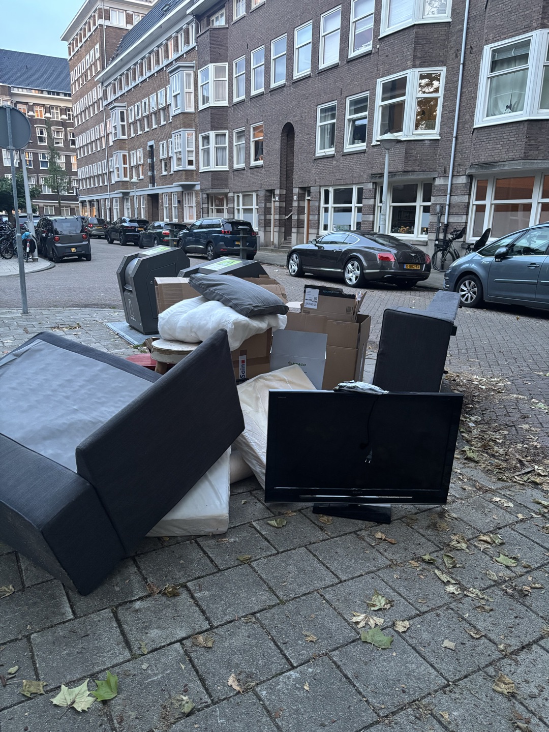 Item found on Amsterdam, Zuid, Apollobuurt, Tintorettostraat 17 1