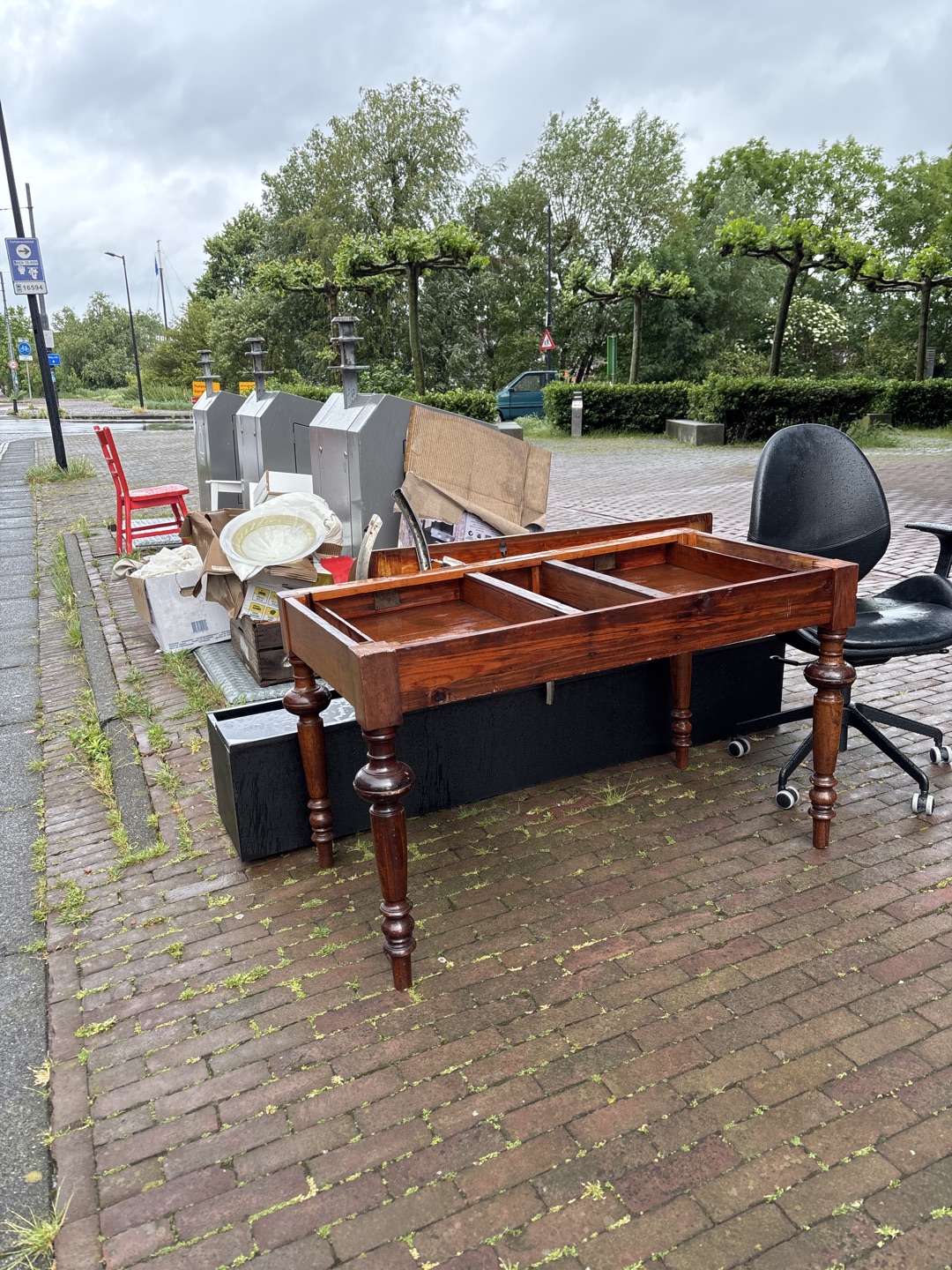Cool wooden desk with storage 3