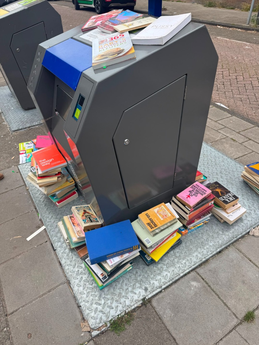 Item found on Amsterdam, Hoofddorppleinbuurt, Legmeerplein 2 1