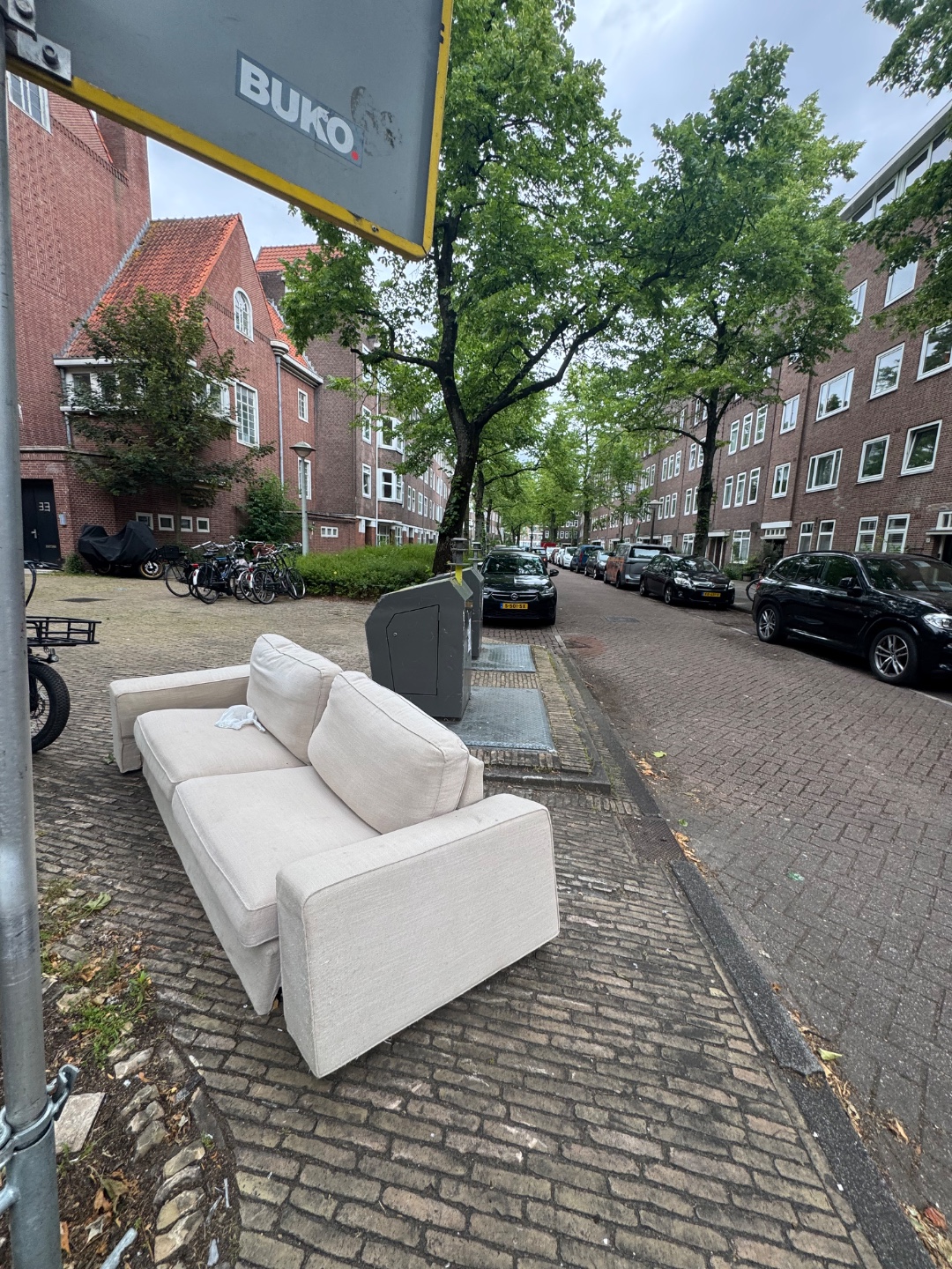Bank is compleet, schroefjes in zakje 1