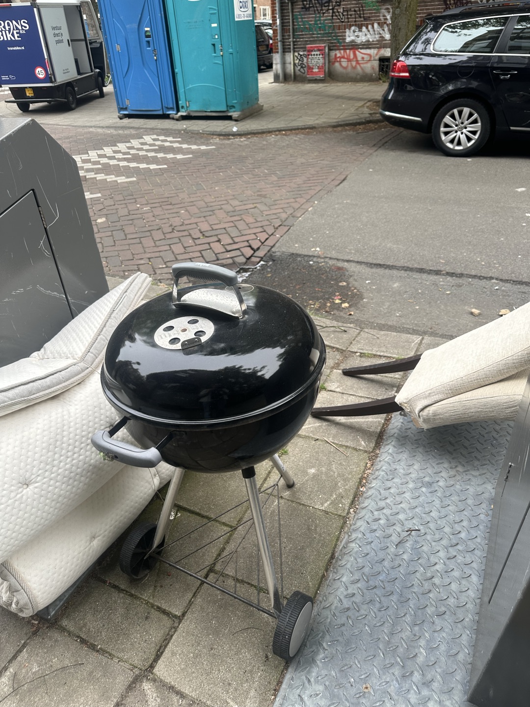 Item found on Amsterdam, Museumkwartier, Van Baerlestraat 136 1