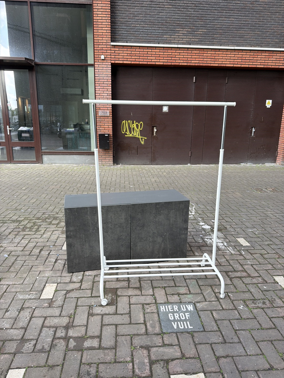 Rolling rack & IKEA Besta 1