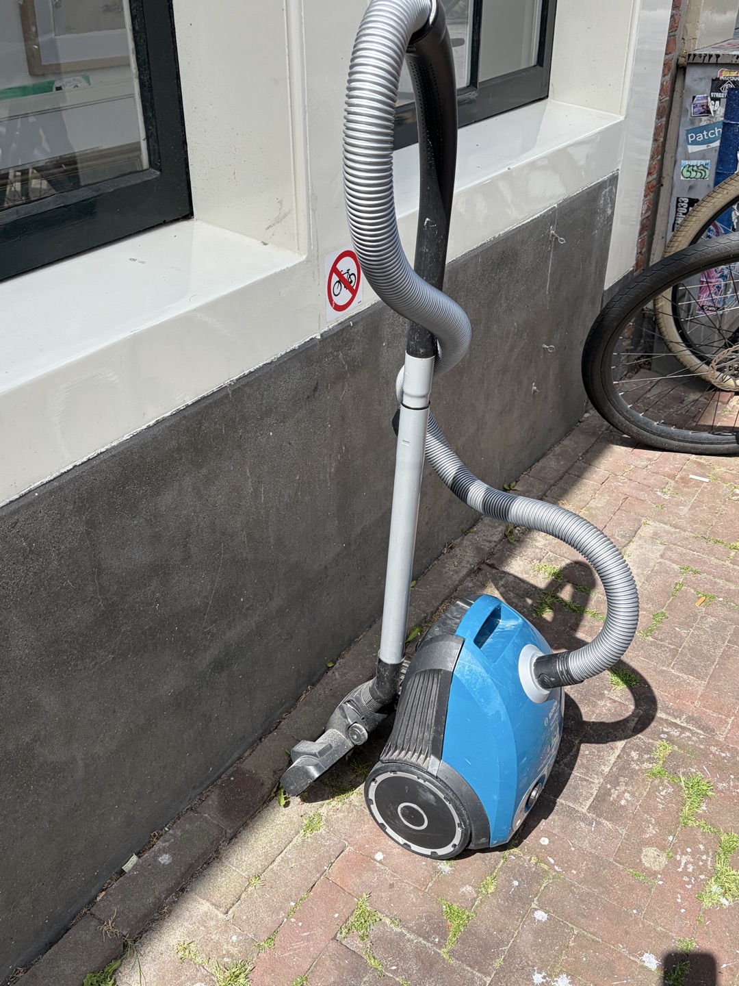 Working vacuum cleaner 1
