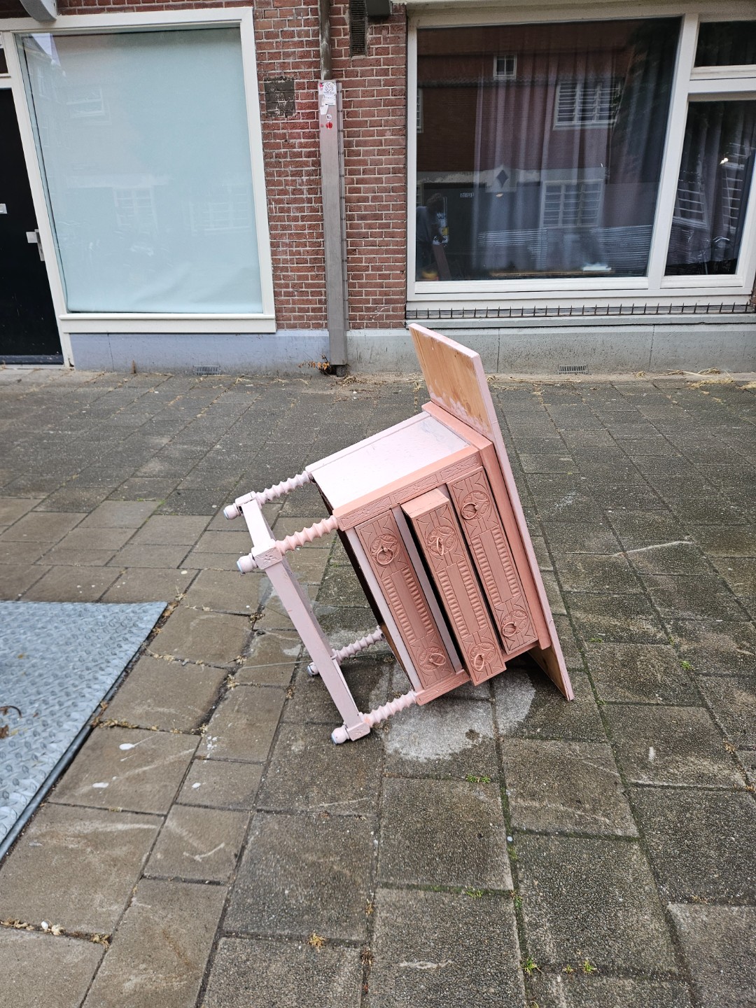 Hardhouten kastje met diy blad bovenop 1