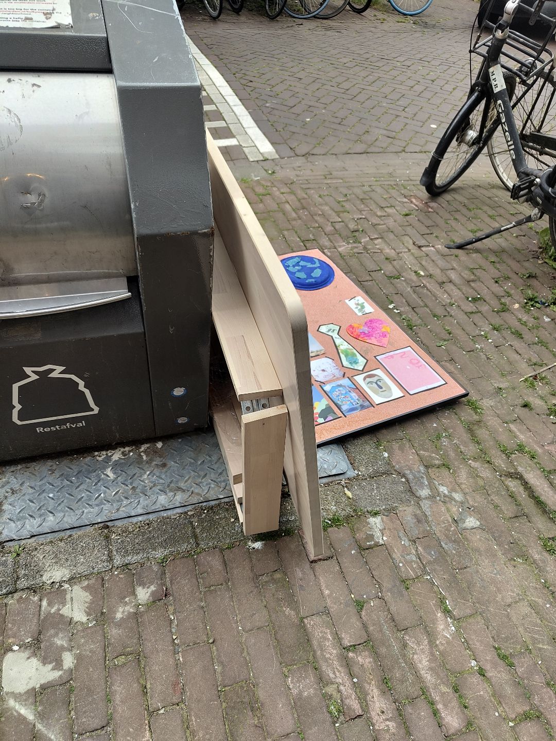 IKEA norakker table with screws and legs 1