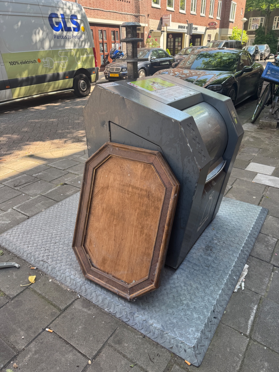 Item found on Amsterdam, Hoofddorppleinbuurt, Legmeerstraat 82 1