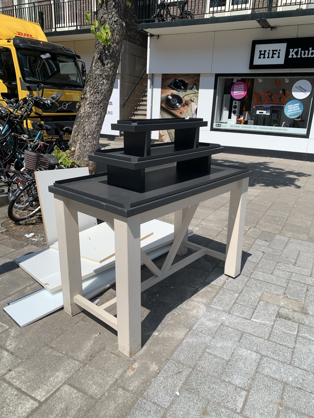 Item found on Amsterdam, Scheldebuurt, Uiterwaardenstraat 122 1