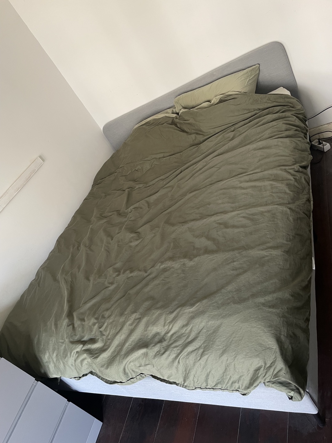 IKEA bed 160x200

Very good condition, already disassembled.
Pick up this week. DM if interested 1