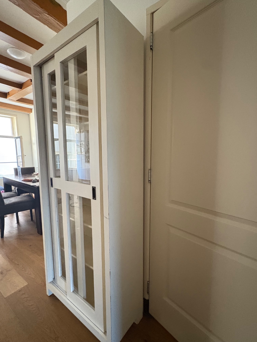 Hello! Sending my wardrobe for free! send message to +39 3664316044 2