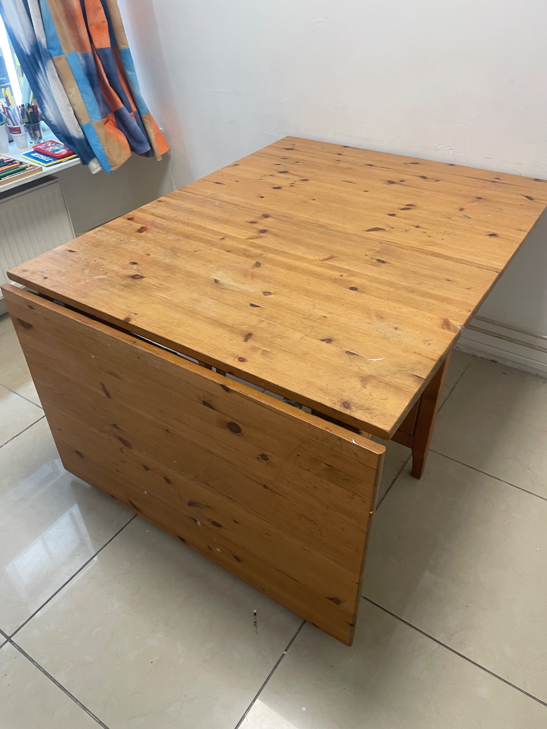 Beautiful vintage ikea table, folds in three parts. Measurements (fully unfolded): 200cm by 106cm, height 71cm. pickup @Sint Jansstraat 61 before sunday 28 june. contact +31655943138 2