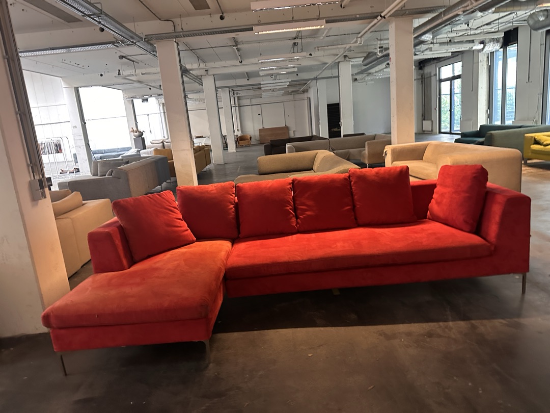 Red couch. Pick up tomorrow 2