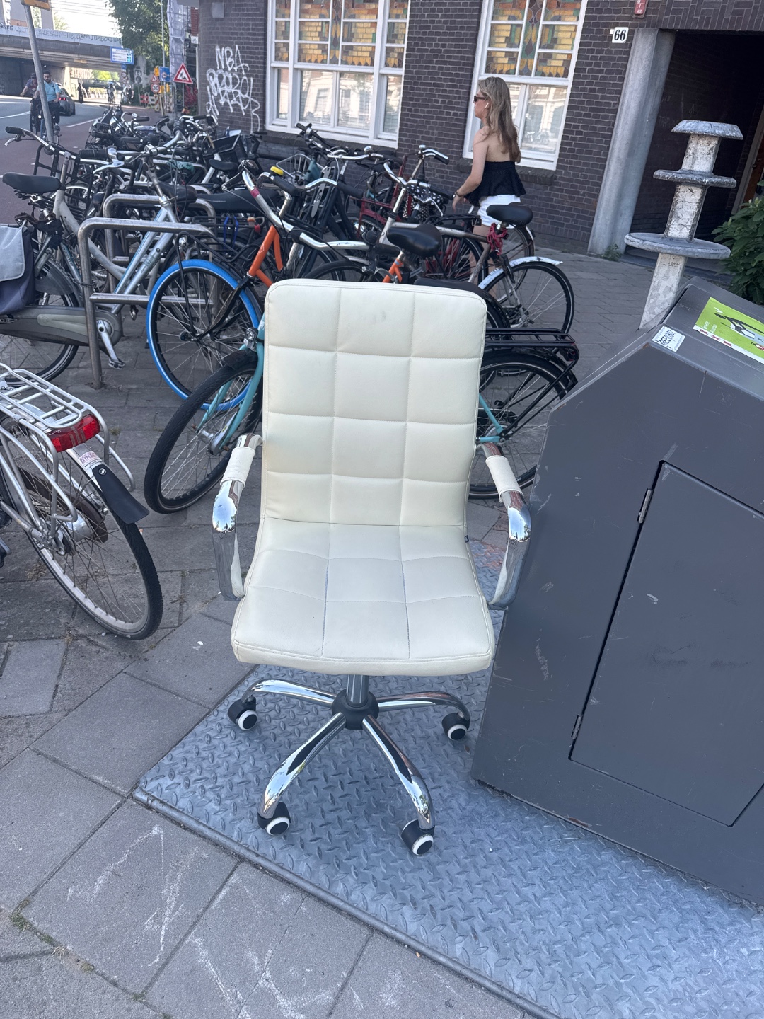 Desk chairs, in great condition’ 1