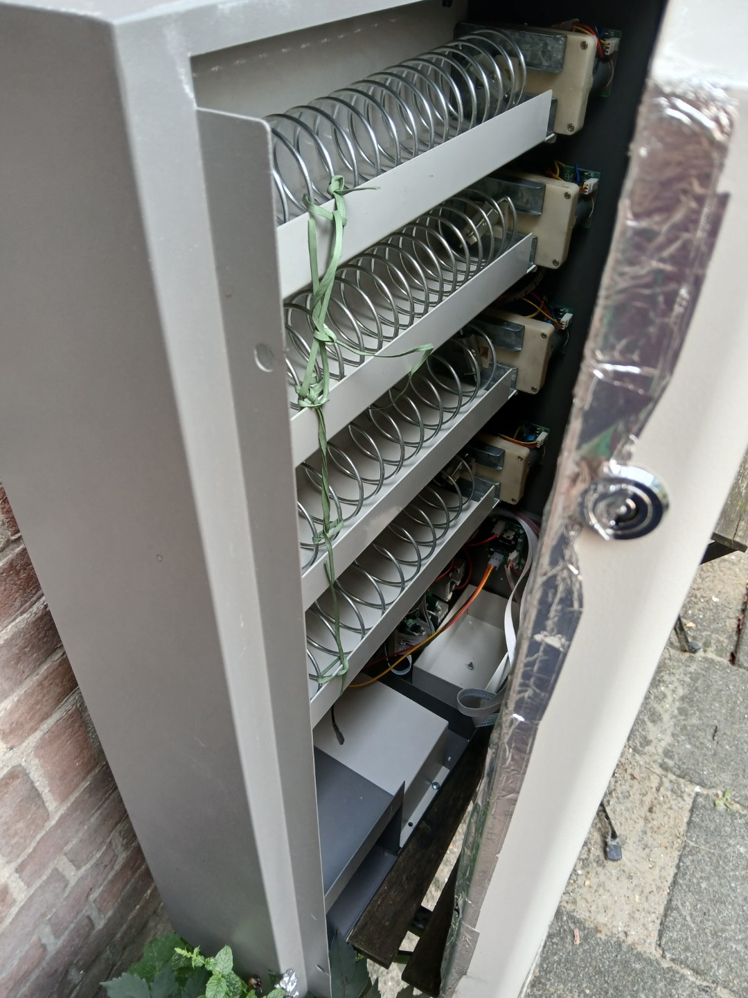 Item found on Amsterdam, Spaarndammer- en Zeeheldenbuurt, Zaanhof 127 2