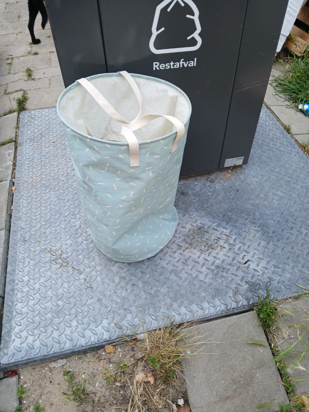 Item found on Amsterdam, Spaarndammer- en Zeeheldenbuurt, Nauernastraat 7 1