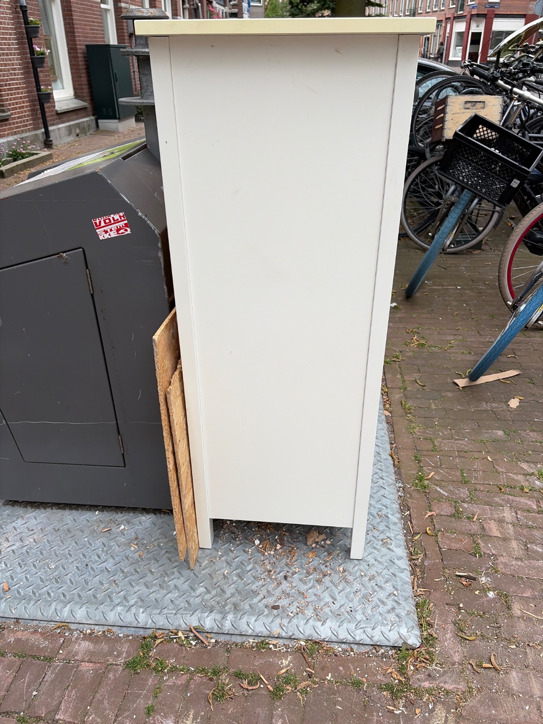 Item found on Amsterdam, West, Staatsliedenbuurt, Groen van Prinstererstraat 1 3