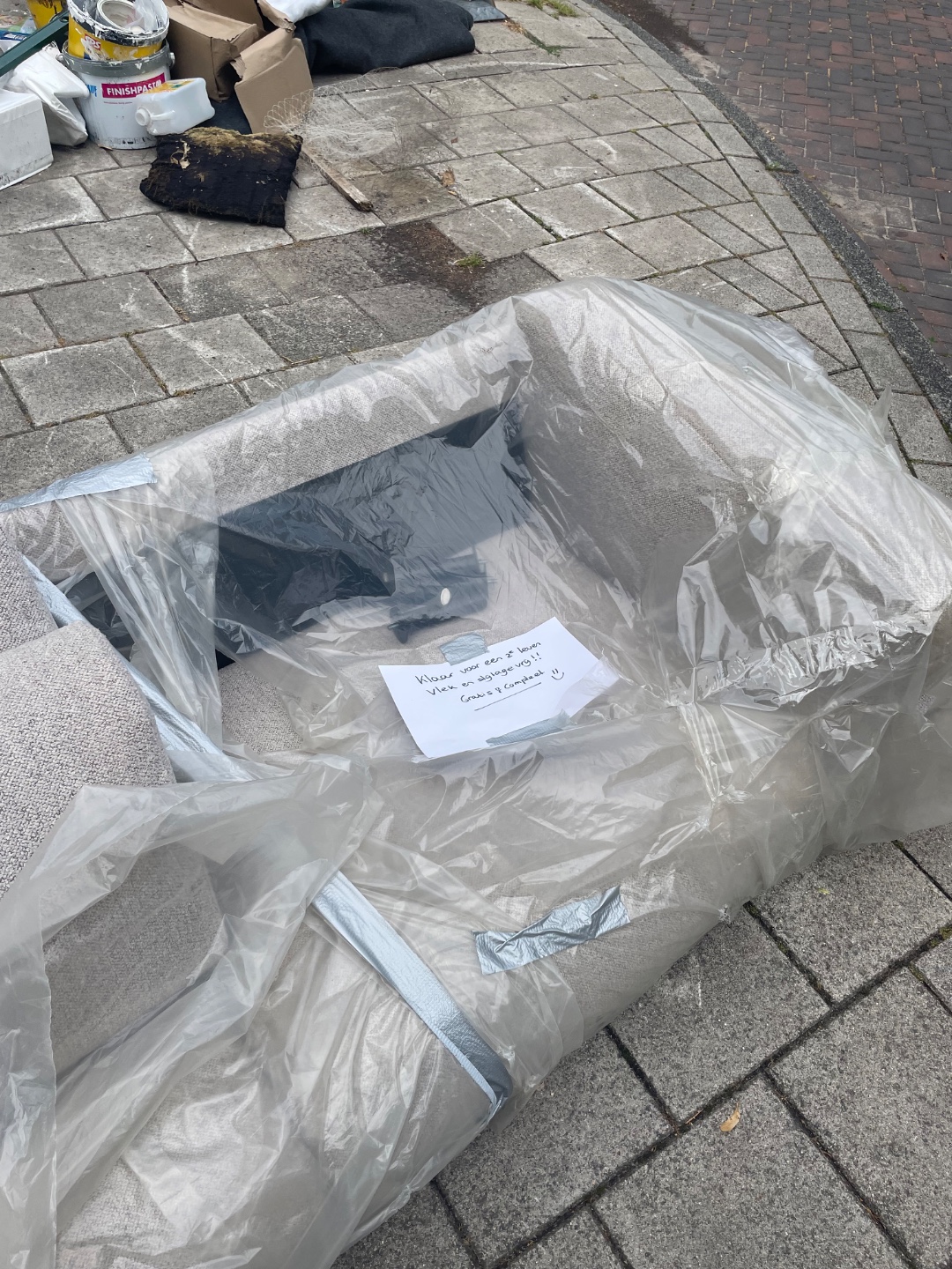 Item found on Amsterdam, Hoofddorppleinbuurt, Sassenheimstraat 1 2