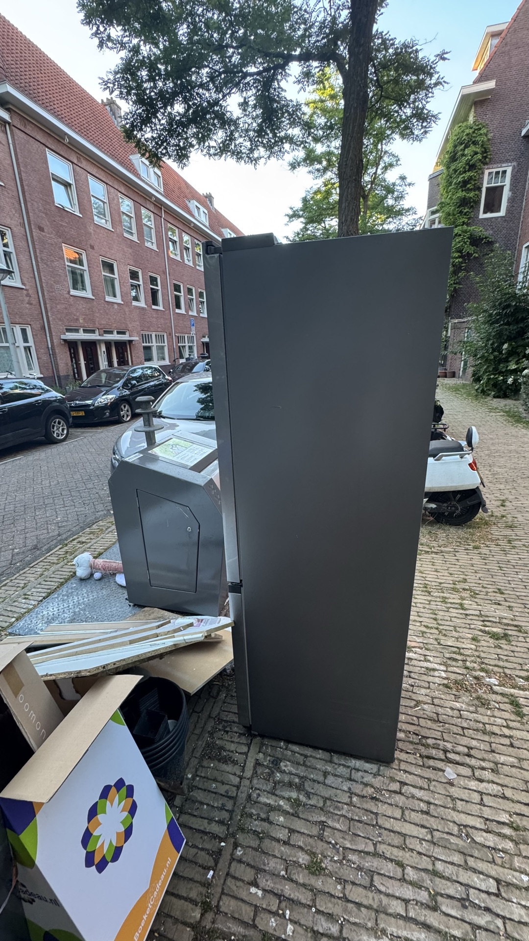 Item found on Amsterdam, West, De Baarsjes, Van Rensselaerstraat 14 2