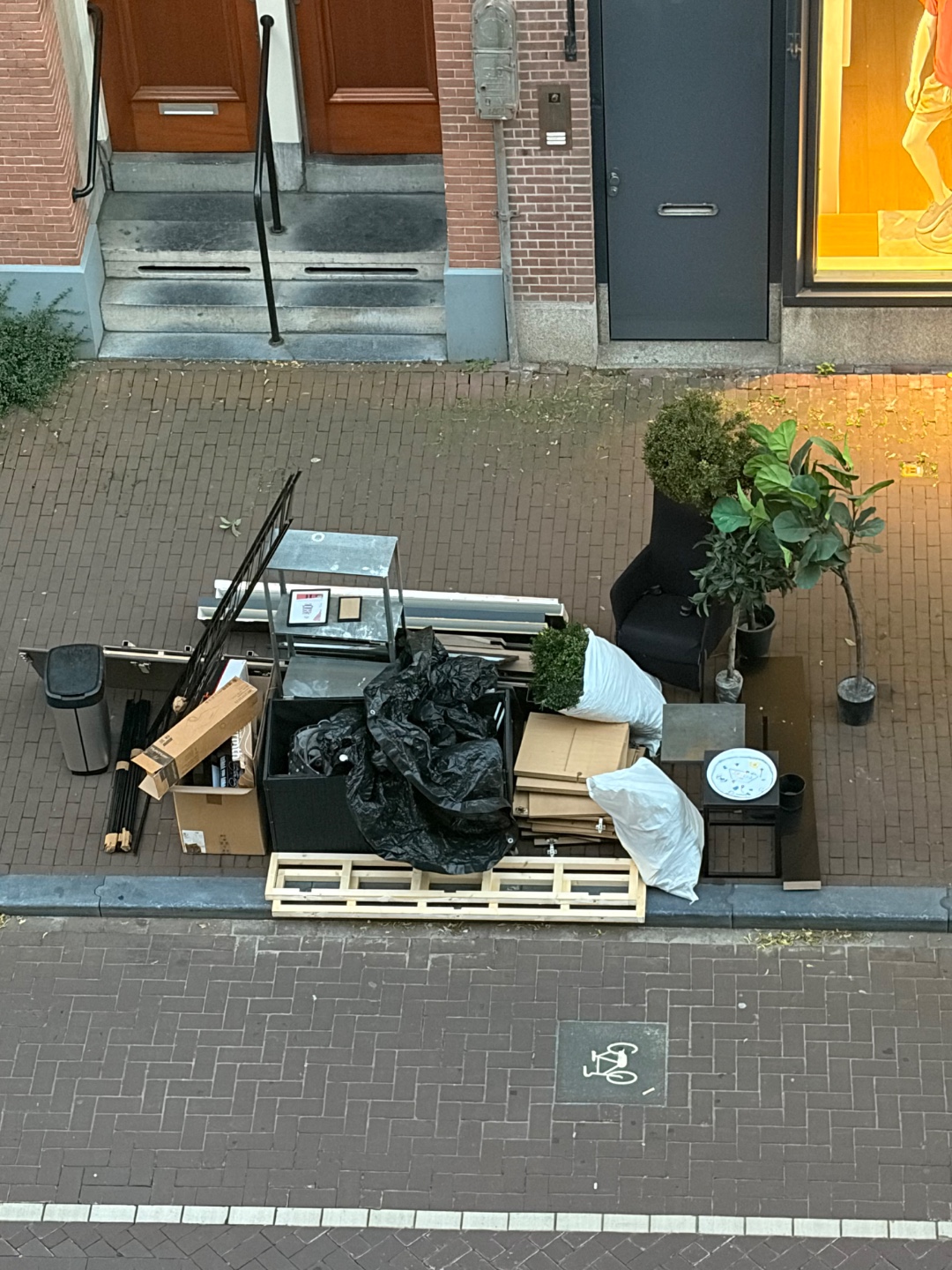 Item found on Amsterdam, Museumkwartier, Pieter Cornelisz. Hooftstraat 22 1