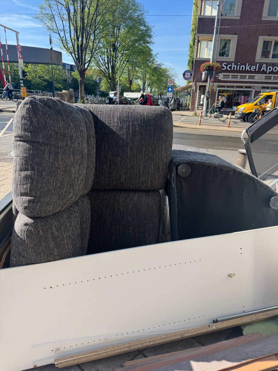 Item found on Amsterdam, Zuid, Hoofddorppleinbuurt, Hoofddorpweg 2 3