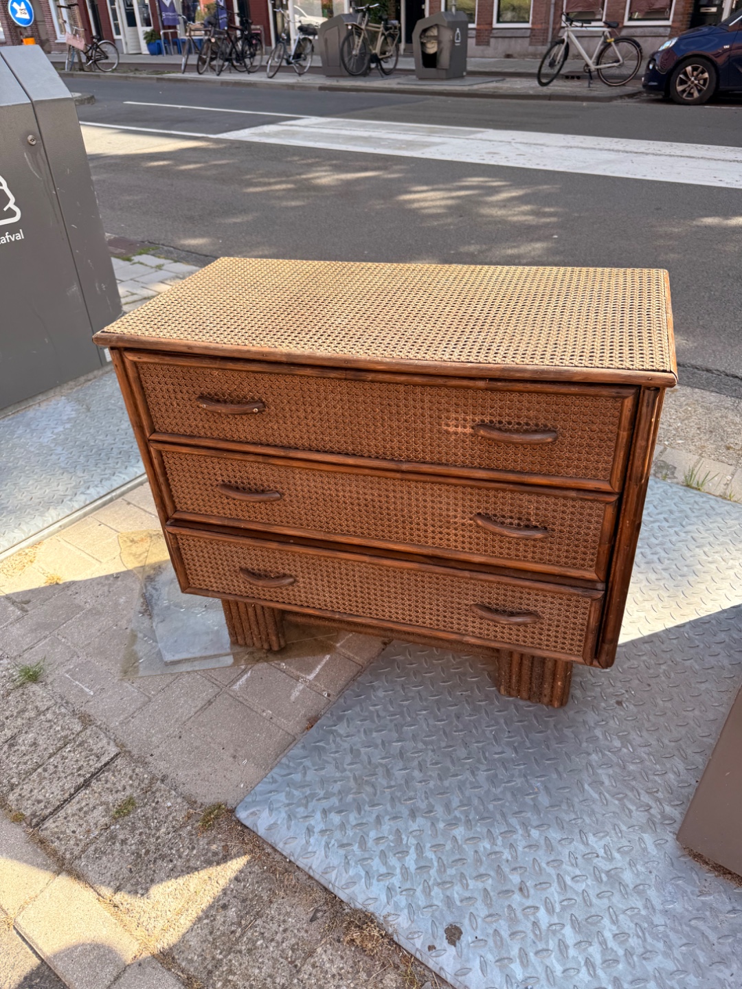 Vintage rattan ladekastje/commode 1