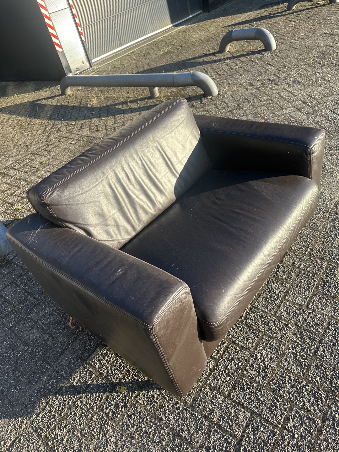 Leren loveseat Montel 

Leather love seat Montel 3