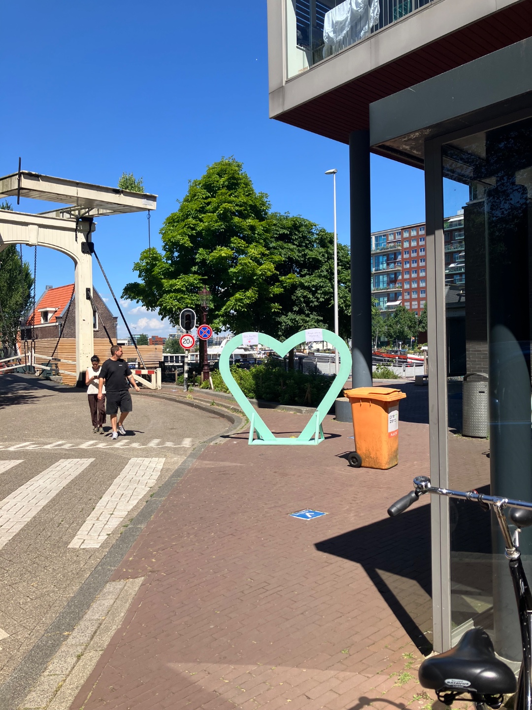 Item found on Amsterdam, Centrum, Grote Bickersstraat 102 1