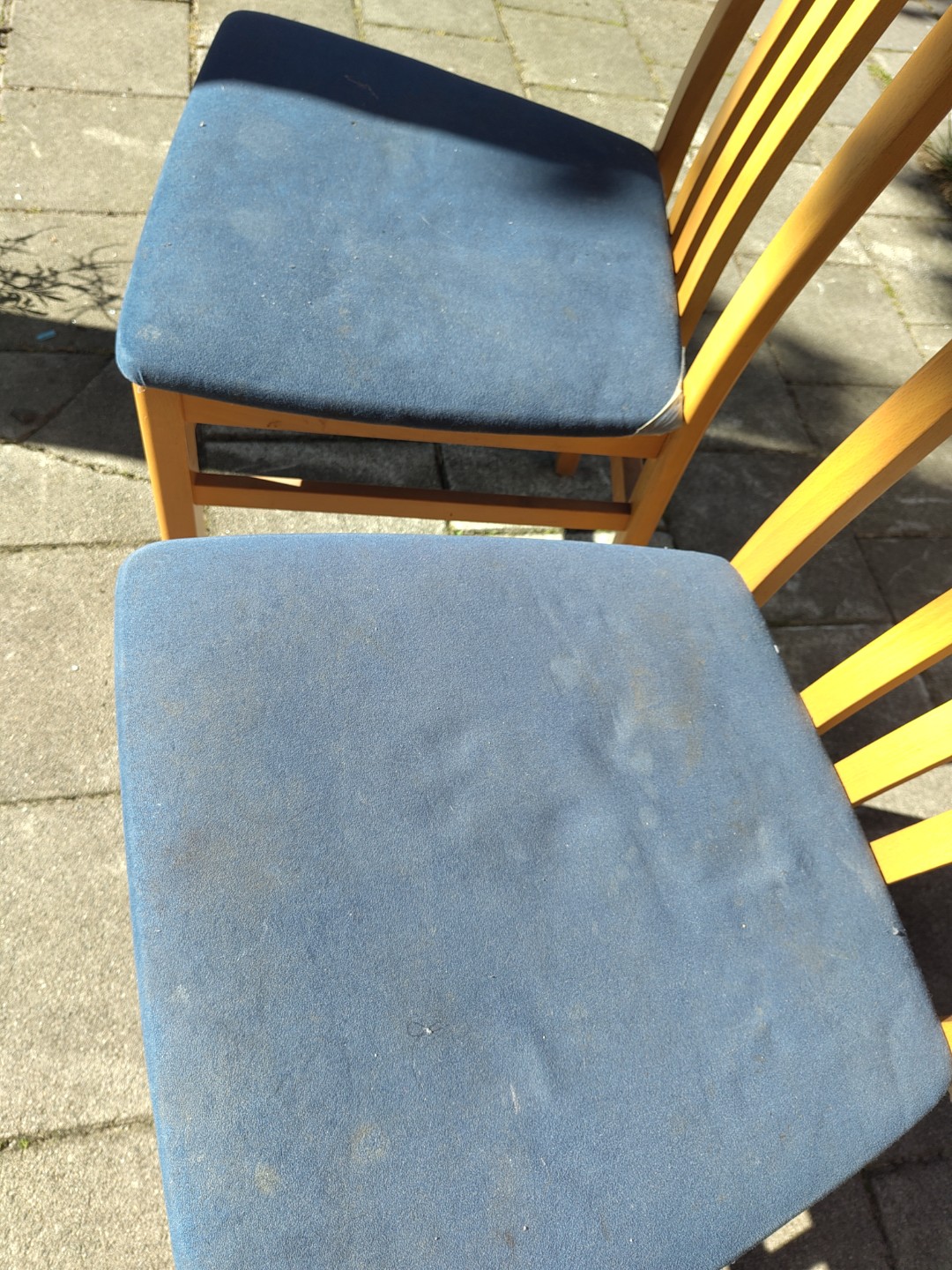 2 chairs, seats a bit stained but should clean up ok 2