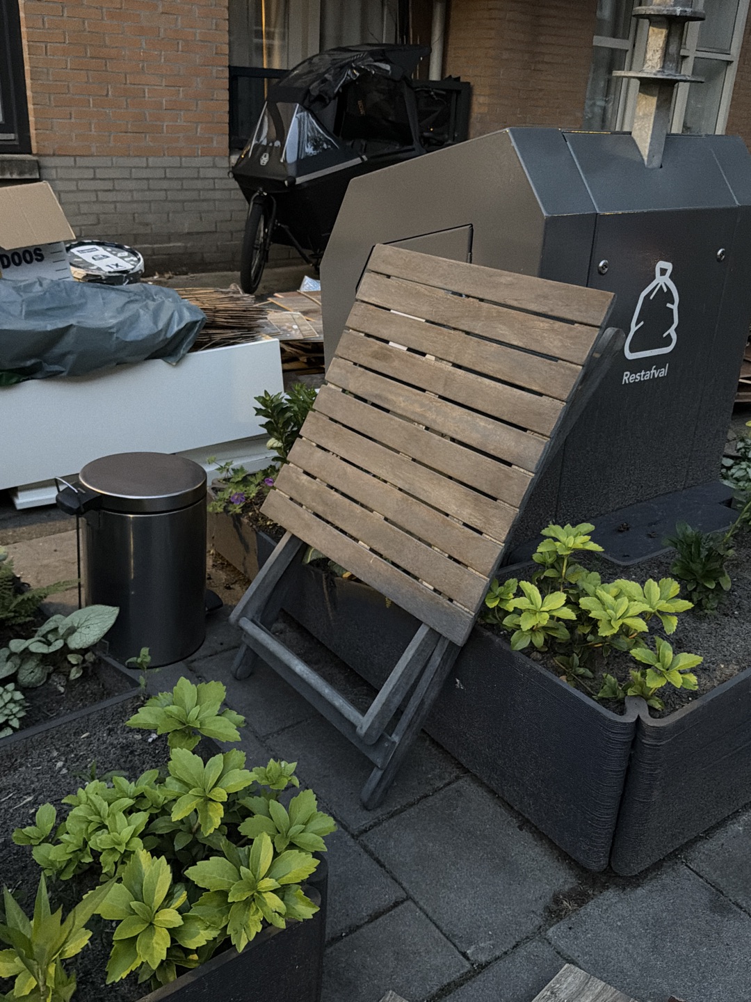 Outdoor folding table, intact 1