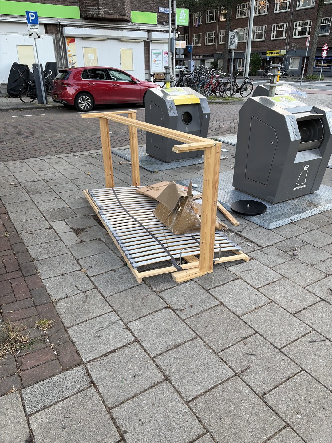 Bed met lattenbodem 1