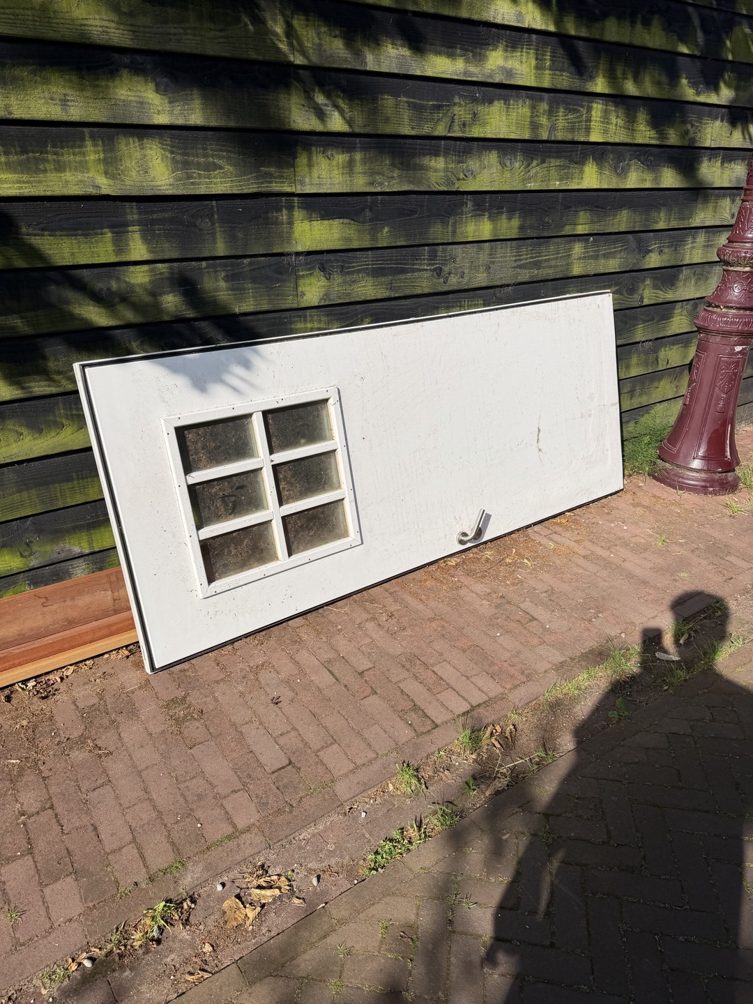 Free to pick up: garden shed door (good condition) / tuinschuur deur (goede conditie) 1