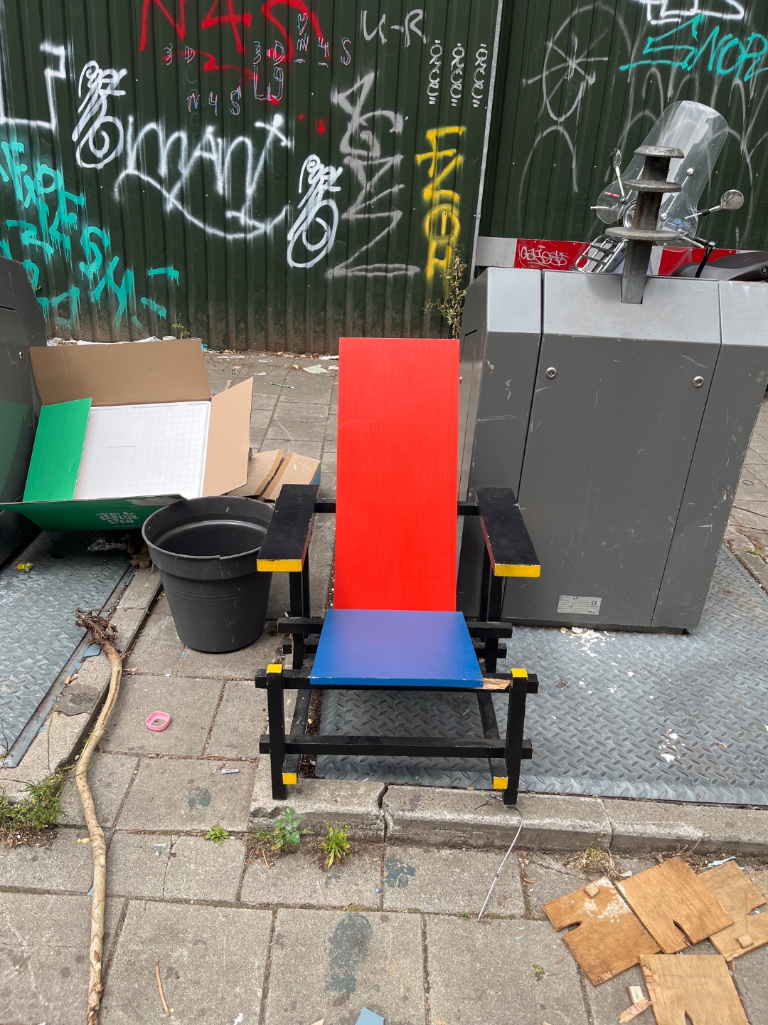 Rietveld replica chair 1