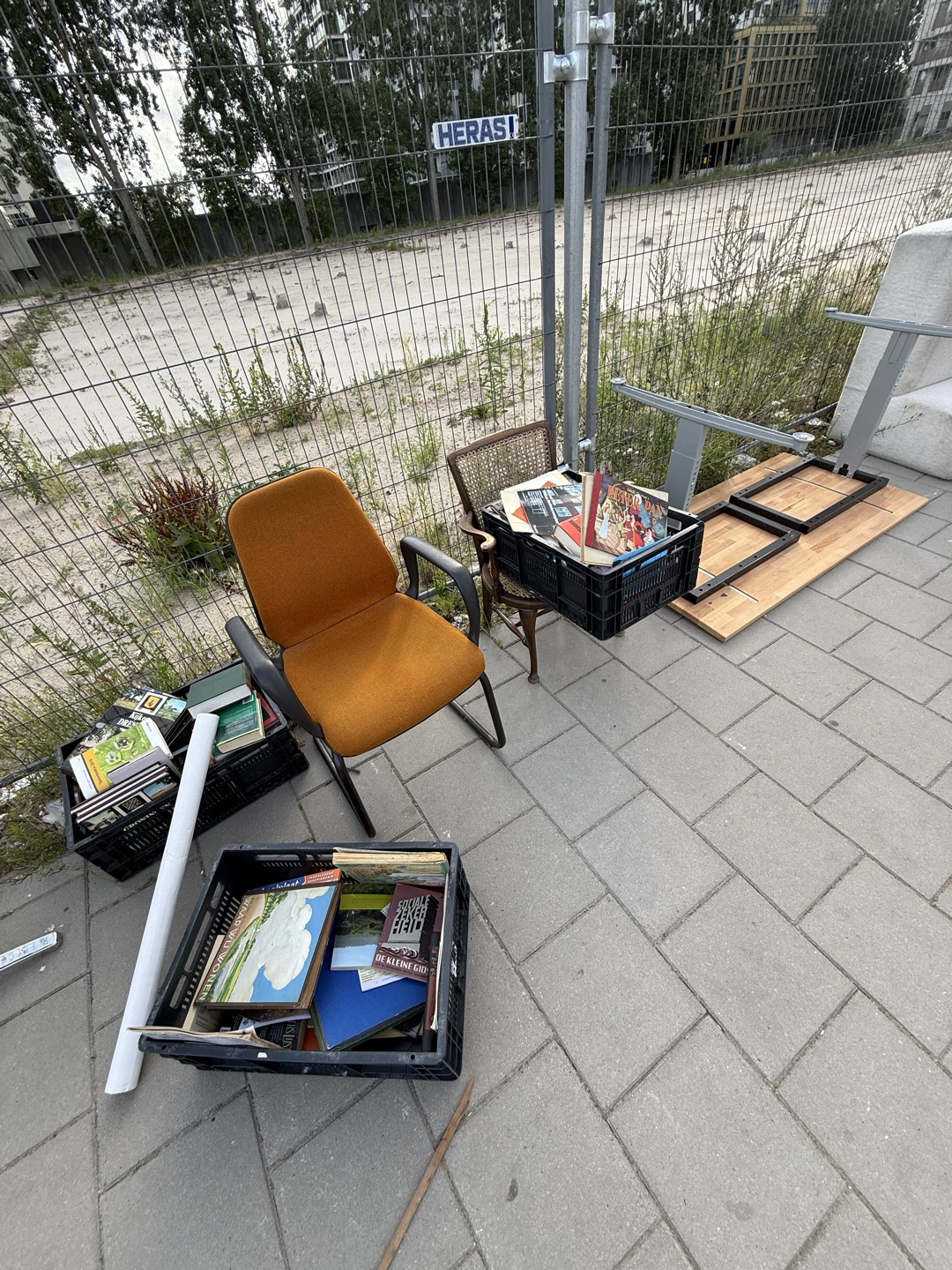 Item found on Amsterdam, De Omval, H.j.e. Wenckebachweg 81 2