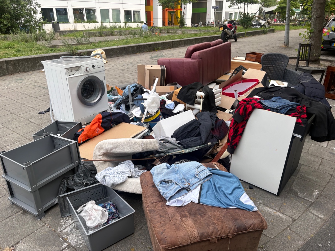 Couch (working) washing machine and lots of other stuff 3