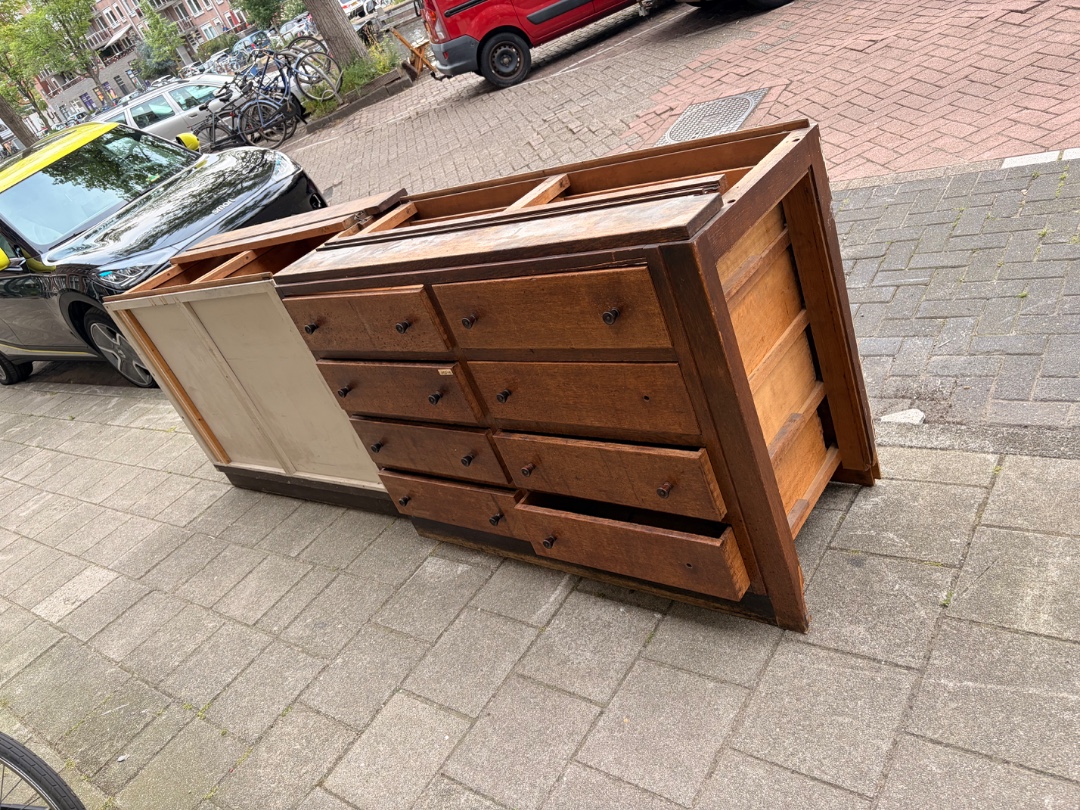 Item found on Amsterdam, Helmersbuurt, Jacob Van Lennepkade 125 1
