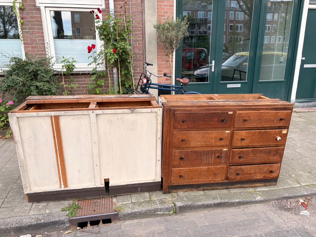 Item found on Amsterdam, Helmersbuurt, Jacob Van Lennepkade 125 2