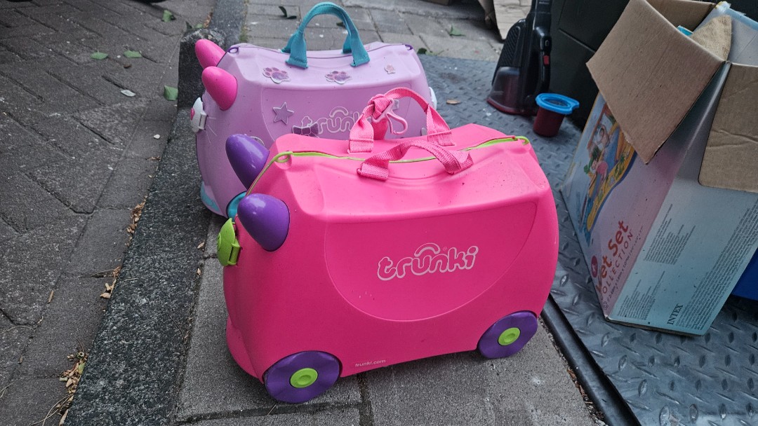 Child suitcases 2